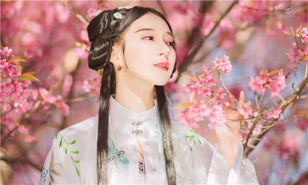 镜湖供卵试管婴儿：助您实现家庭梦想的科学方案